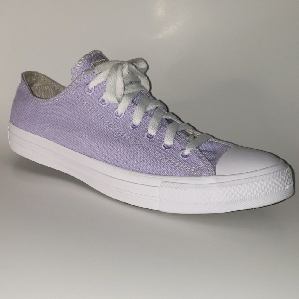 🟡Clearance Sale🟡 RENEW iconic Canvas Sneaker 👟Converse Chuck Taylor All Star!
